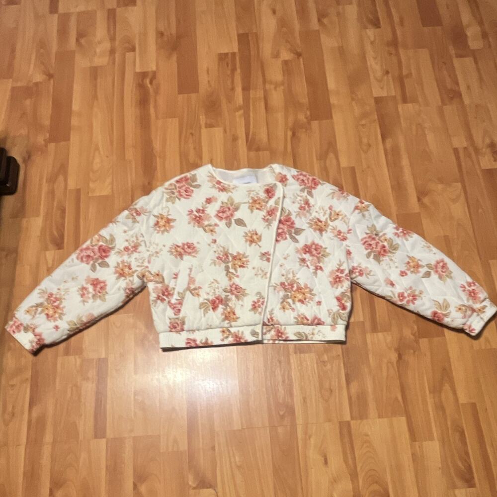 Stradivarius Womens M White Pink Floral Quilted Bomber Jacket Zip Snap Pockets